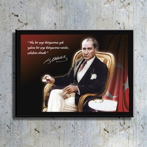 Atatürk Sandalyesinde Kahve İçerken Kanvas Tablo TBL1190